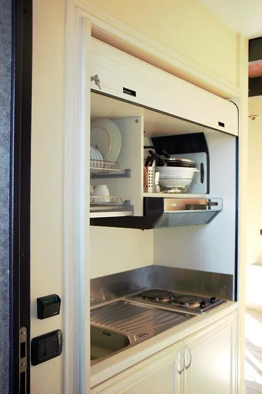 Aparthotel Borgo Castel Savelli Grottaferrata 2*,  Italia