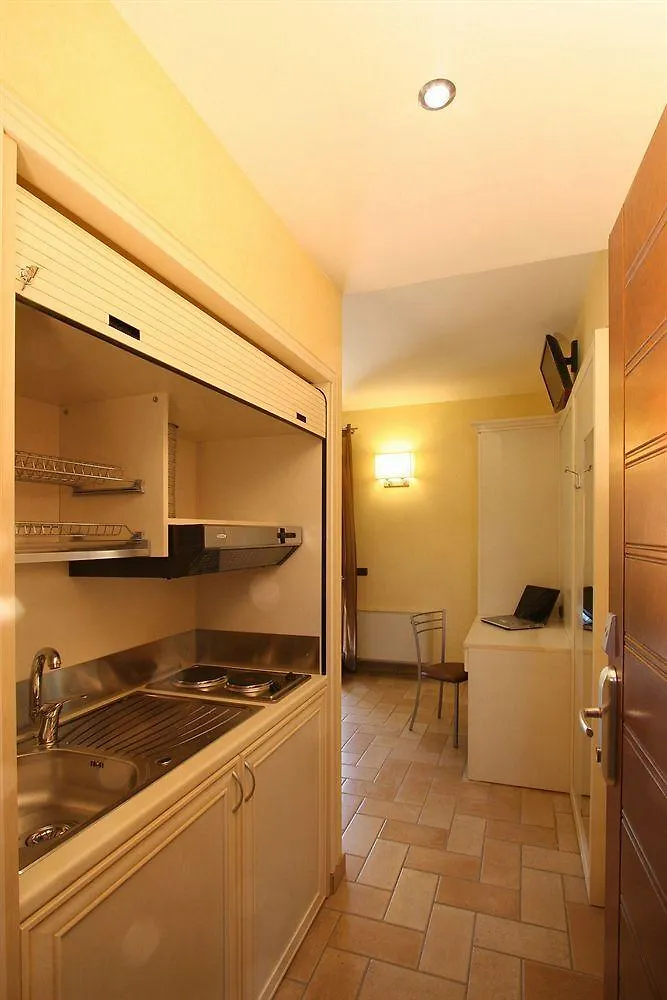 Aparthotel Borgo Castel Savelli Grottaferrata