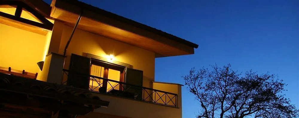 Aparthotel Borgo Castel Savelli Grottaferrata 2*,