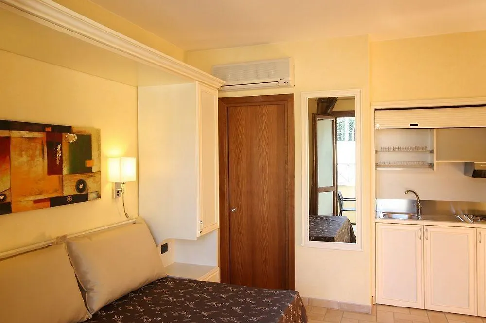 Aparthotel Borgo Castel Savelli Grottaferrata