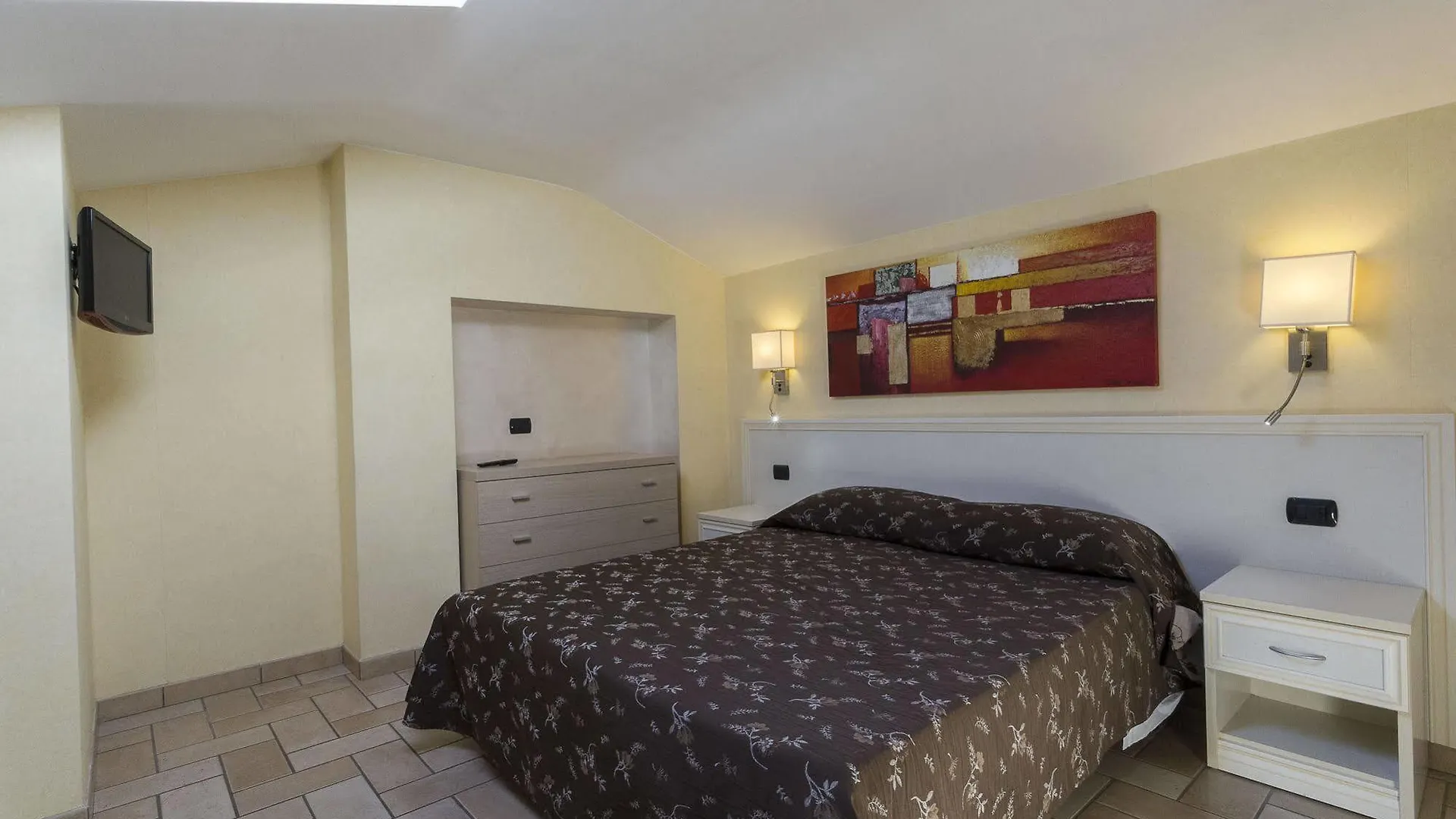 Aparthotel Borgo Castel Savelli Grottaferrata